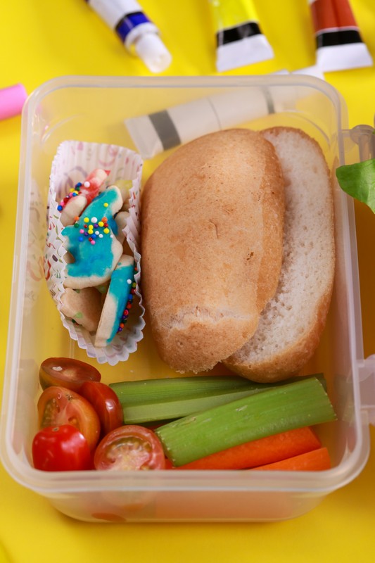 GlutenFree Build Your Own Sandwich Bento Box\Kinnikinnick Foods